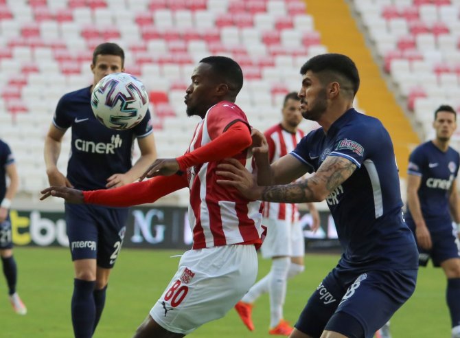 Süper Lig: Sivasspor: 0 - Kasımpaşa: 0 (Maç Devam Ediyor)