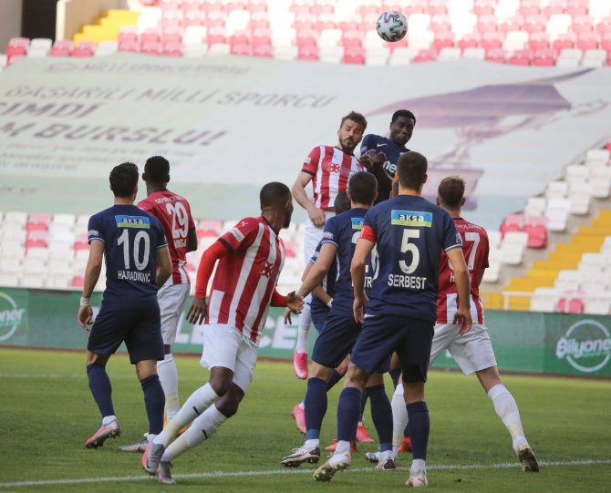 Süper Lig: Sivasspor: 0 - Kasımpaşa: 0 (Maç Devam Ediyor)