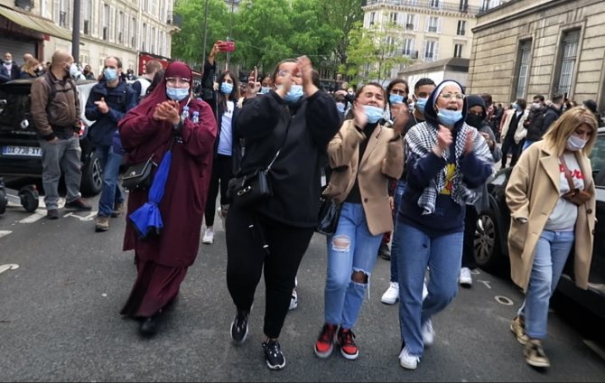 Paris’te Filistin’e Destek Gösterisi