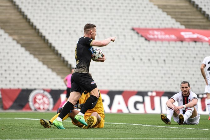 Süper Lig: Fatih Karagümrük: 5 - Denizlispor: 1 (Maç Sonucu)