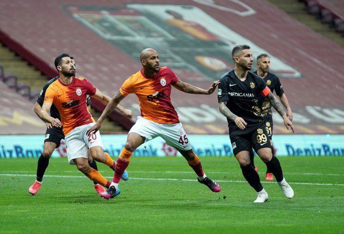 Süper Lig: Galatasaray: 0 - Yeni Malatyaspor: 0 (Maç Devam Ediyor)