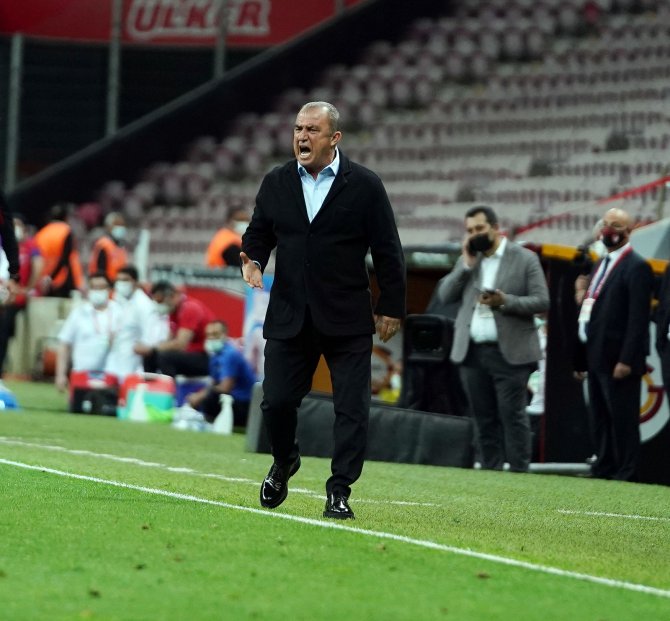 Süper Lig: Galatasaray: 0 - Yeni Malatyaspor: 1 (İlk Yarı)