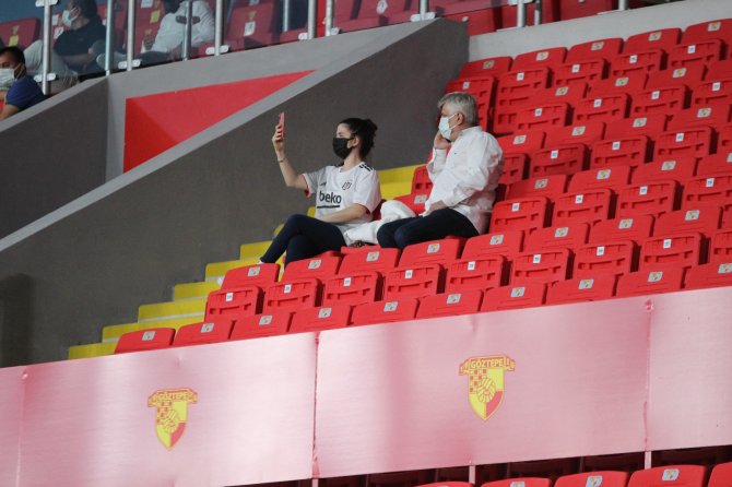 Süper Lig: Göztepe: 1 - Beşiktaş: 1 (İlk Yarı)