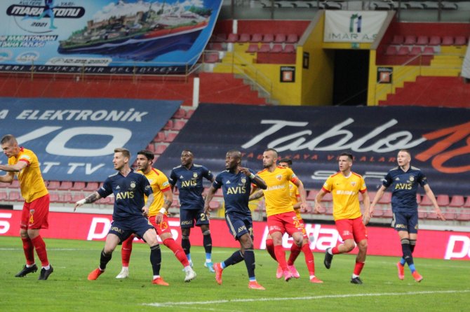 Süper Lig: Kayserispor: 1 - Fenerbahçe: 0 (İlk Yarı)