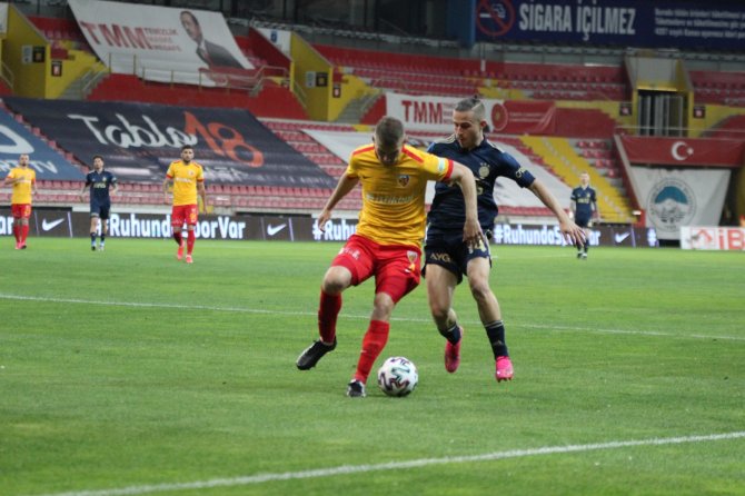 Süper Lig: Kayserispor: 1 - Fenerbahçe: 2 (Maç Sonucu)