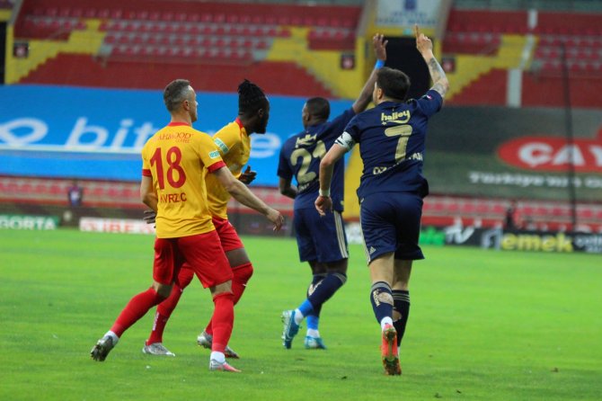 Süper Lig: Kayserispor: 1 - Fenerbahçe: 2 (Maç Sonucu)