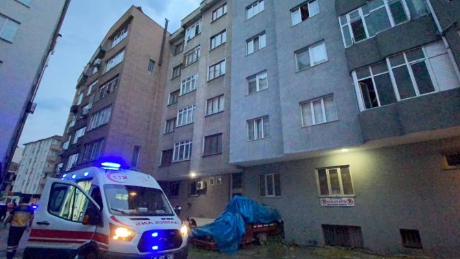Bursa’da 5. Kattan Düşen Yaşlı Adam Hayatını Kaybetti
