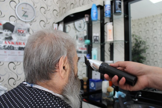 17 Günlük Tam Kapanma Sonrasında Berberlerde Büyük Yoğunluk