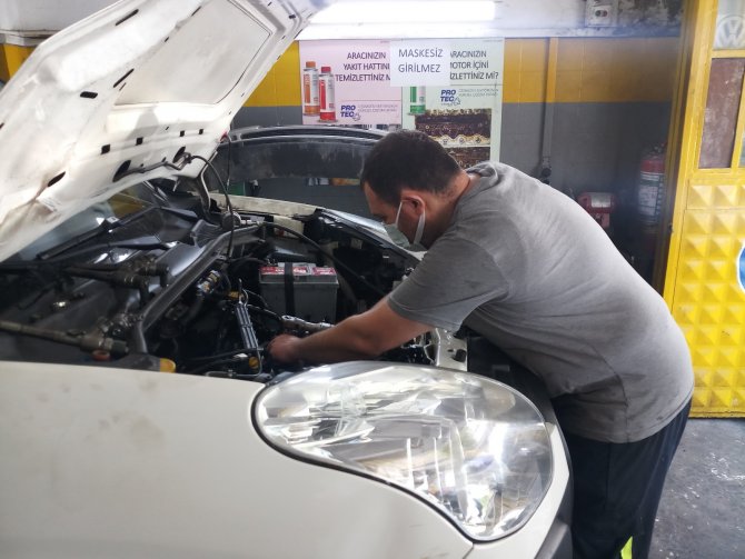 Oto Sanayi Esnafı Tam Kapanma Sonrası Yeniden İş Başı Yaptı