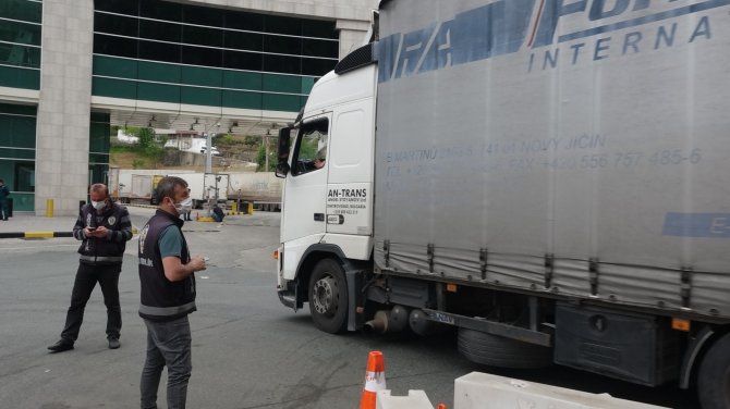 Sarp Sınır Kapısı’nda Tır Trafiği Normale Döndü