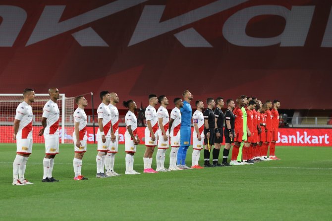 Ziraat Türkiye Kupası Final: Antalyaspor: 0 - Beşiktaş: 1 (Maç Devam Ediyor)