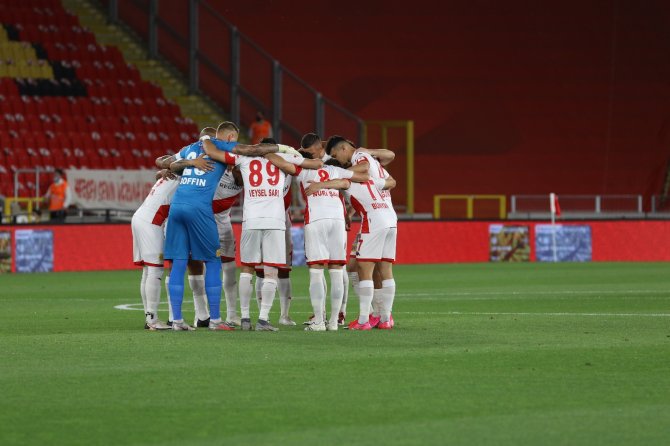 Ziraat Türkiye Kupası Finali: Antalyaspor: 0 - Beşiktaş: 2 (İlk Yarı)