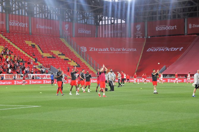 Ziraat Türkiye Kupası Finali: Antalyaspor: 0 - Beşiktaş: 2 (İlk Yarı)
