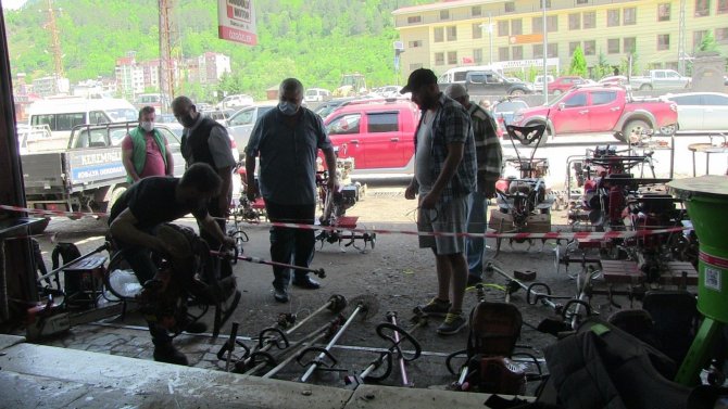 Artvin’de Tam Kapanma Sonrası Çiftçiler Sanayiye Akın Etti