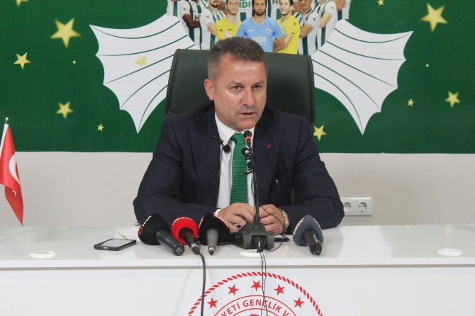 Giresunspor Başkanı Karaahmet: “Hakan Hocayla Devam Etme Kararı Aldık”