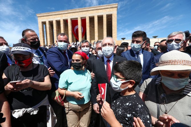Chp Genel Başkanı Kılıçdaroğlu’ndan Anıtkabir’e Ziyaret