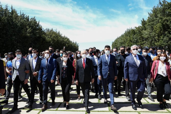 Chp Genel Başkanı Kılıçdaroğlu’ndan Anıtkabir’e Ziyaret