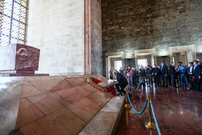 Chp Genel Başkanı Kılıçdaroğlu’ndan Anıtkabir’e Ziyaret
