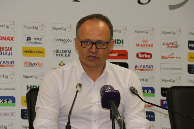 Yeni Malatyaspor, İrfan Buz İle 1 Yıllık Sözleşme İmzaladı