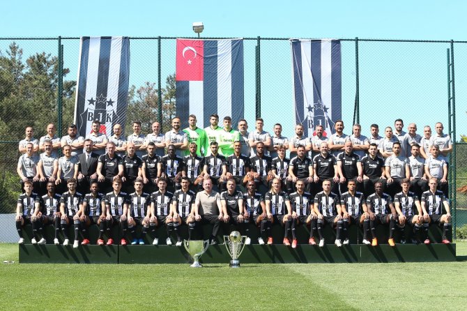 Şampiyon Beşiktaş Poster Çekimi Yaptı