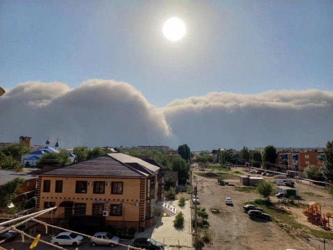 Rusya’nın Hazar Denizi Kıyılarını Kum Fırtınası Vurdu