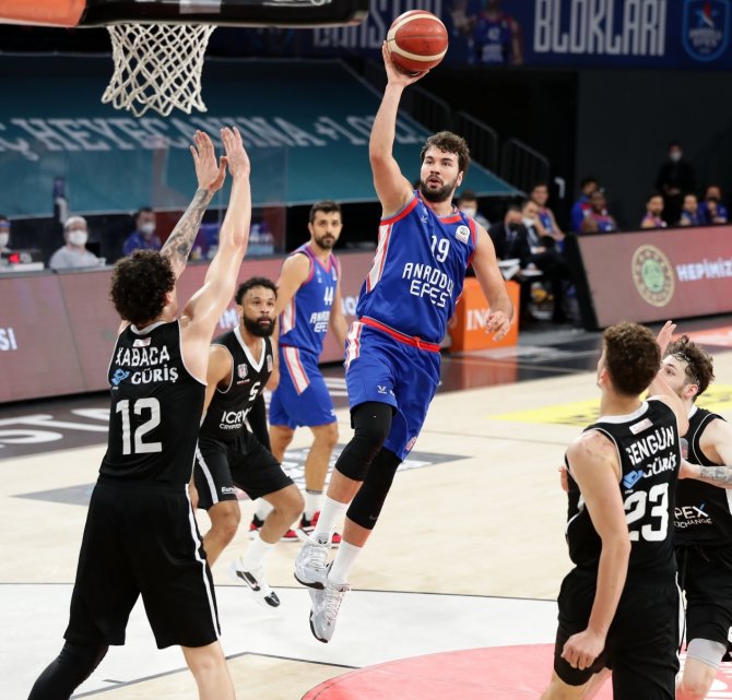 Anadolu Efes Seriyi 2-0 Yaptı