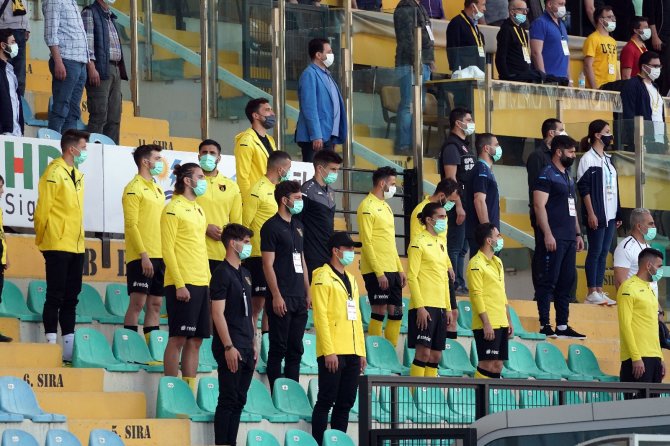 Tff 1. Lig: İstanbulspor: 0 - Altay: 0 (İlk Yarı Sonucu)