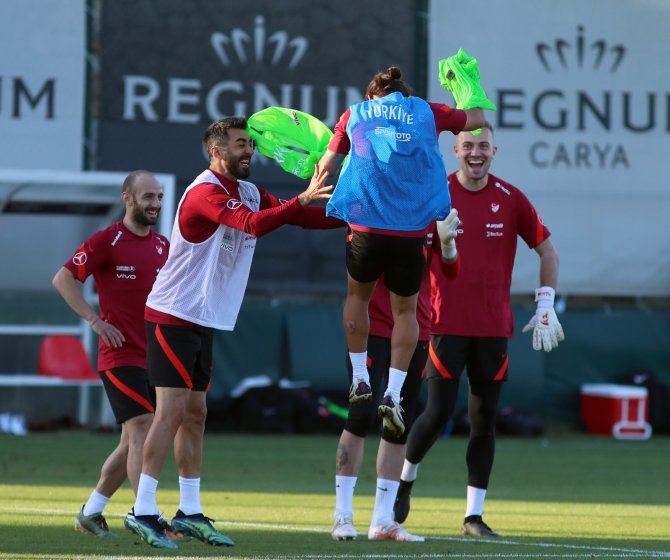 A Milli Futbol Takımı Beşinci Antrenmanını Yaptı