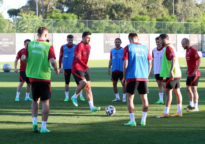A Milli Futbol Takımı Beşinci Antrenmanını Yaptı