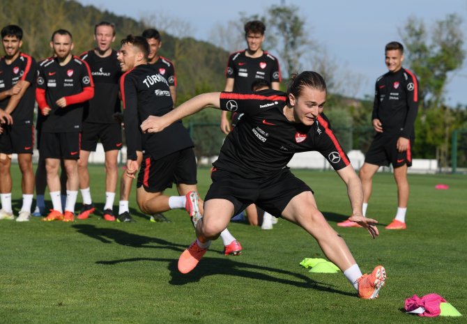 Ümit Milli Futbol Takımı Çalışmalarını Riva’da Sürdürüyor