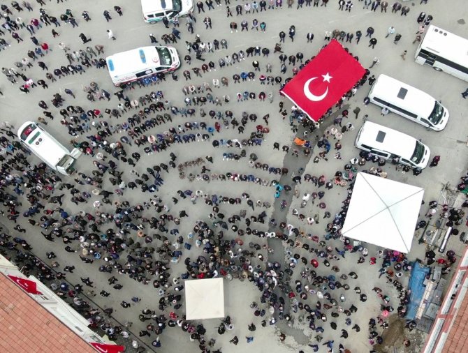 Kuzey Irak Şehidine Gözü Yaşlı Veda