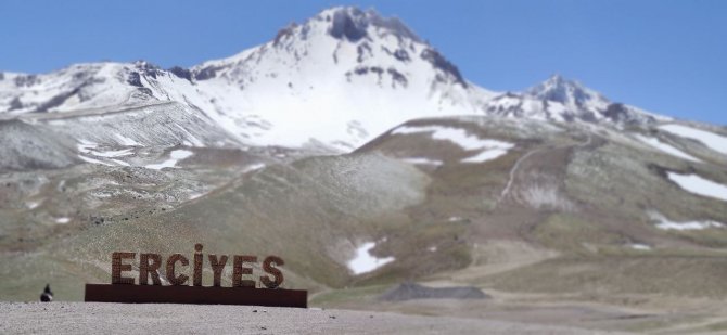 Erciyes’e ’Mayıs’ Karı