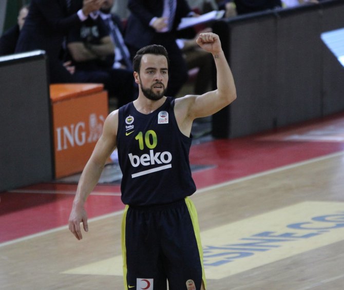 Ing Basketbol Süper Ligi Play-off: Pınar Karşıyaka: 62 - Fenerbahçe Beko: 67