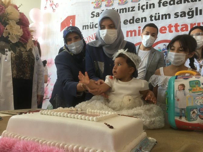 Şehir Hastanesinin İlk Bebeği Defne Sakura 1 Yaşında