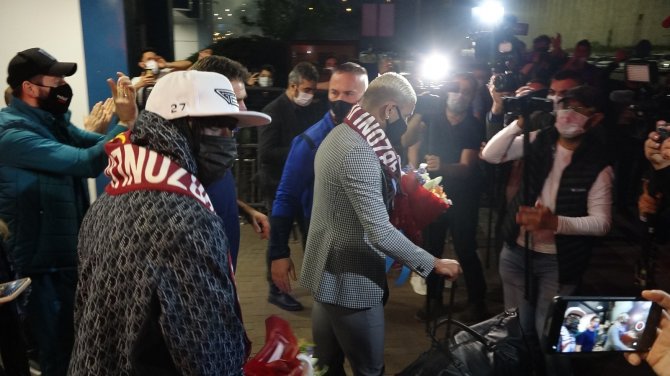 Trabzonspor, Gervinho Ve Peres’i Trabzon’a Getirdi