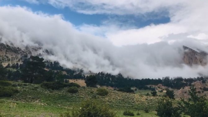 Artvin’in Yayalarında Oluşan Sis Bulutları Görsel Şölen Sunuyor