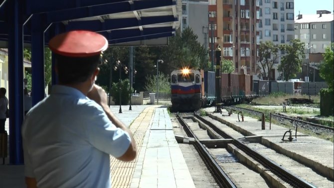 Çin’e Gidecek Olan 41 Vagonlu 2 İhracat Treni Erzurum’a Ulaştı