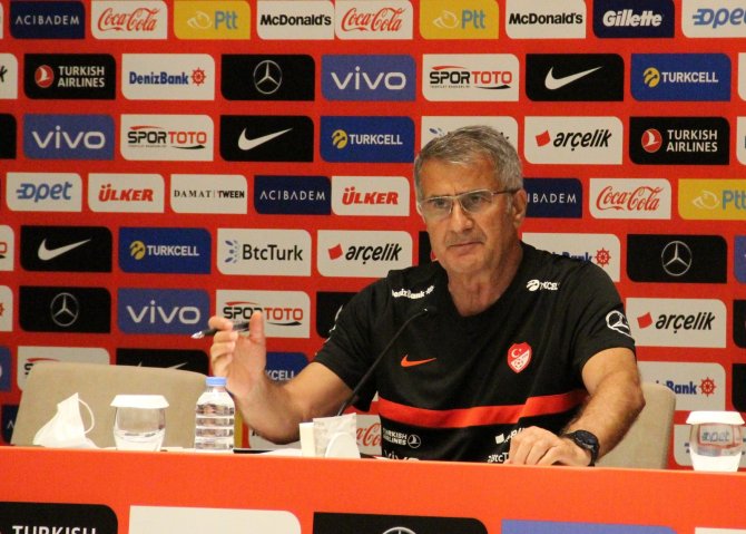 Şenol Güneş: "Erik, Ceviz Göndereyim Diyenler Var"