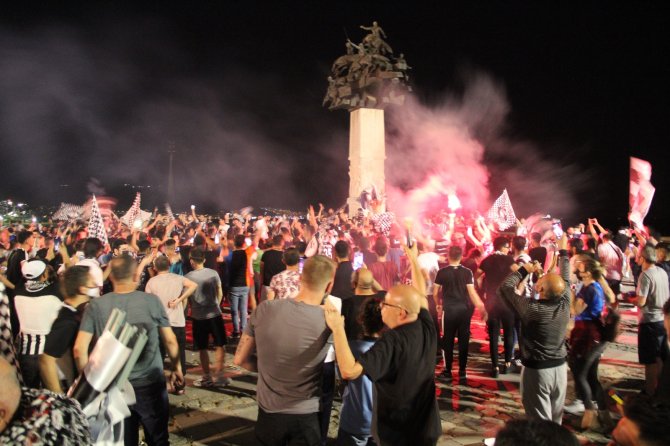 Altaylı Taraftarlar Süper Lig’i Kutladı