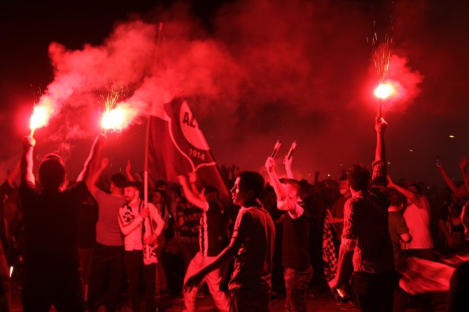 Altaylı Taraftarlar Süper Lig’i Kutladı