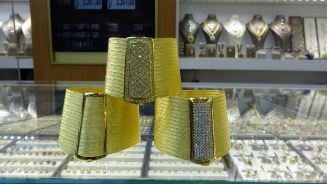 Altın Fiyatlarında Yaşanan Artış En Çok Trabzon Hasır Bileziği Satışlarını Etkiledi