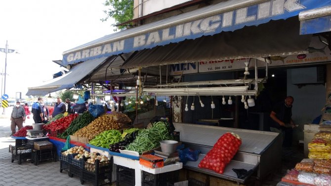 Balık Fiyatları El Yakıyor