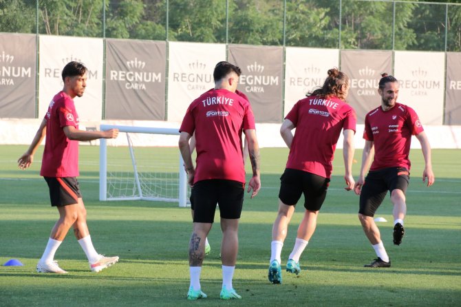 A Milli Futbol Takımı Hazırlıkları Sürdürdü
