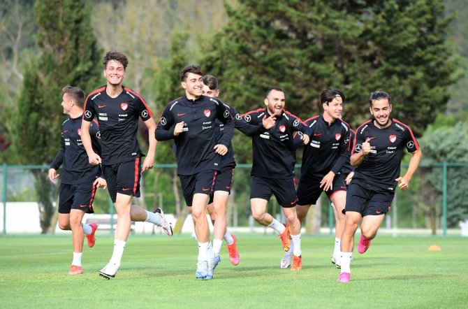 Ümit Milli Futbol Takım Hazırlıklarını Sürdürüyor