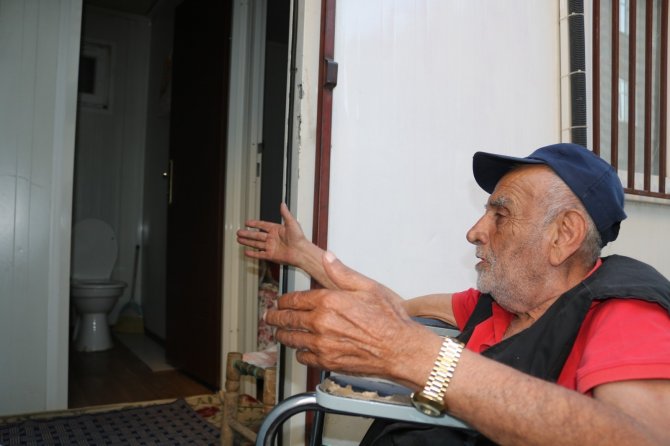 Konteynerde Tek Başına Yaşayan Engelli Vatandaşın Akülü Sandalye Talebi