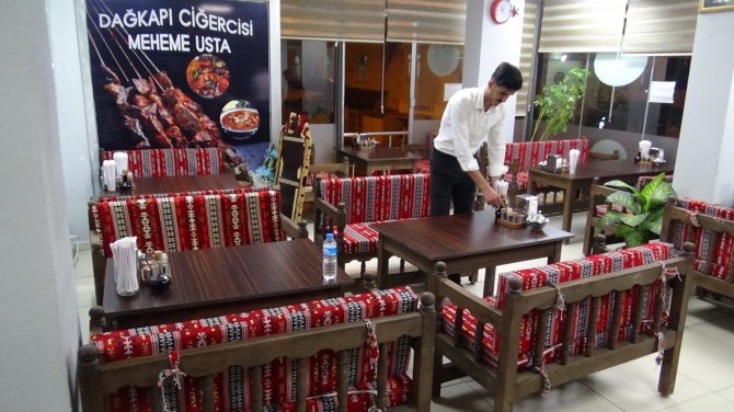 Açılma Müjdesini Alan Kafe Ve Lokanta İşletmecileri Sabahı Beklemeden Hazırlıklara Başladı