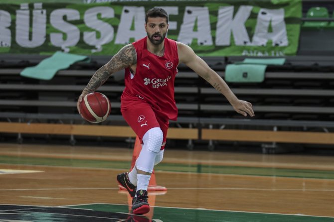 Hidayet Türkoğlu, A Milli Erkek Basketbol Takımı’nın Antrenmanını Takip Rtti