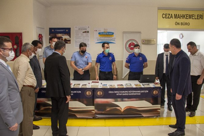 Cezaevlerine Kitap Bağış Kampanyası