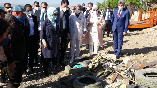 Emine Erdoğan Ve Bakan Kurum’un Van Ziyareti
