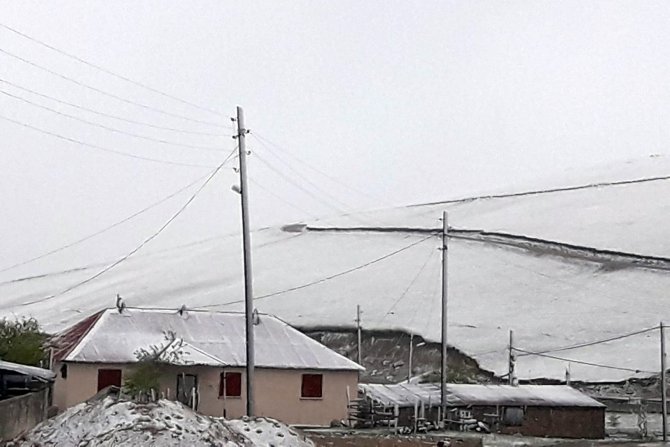 Gümüşhane’ye Haziran Ayında Kar Yağdı